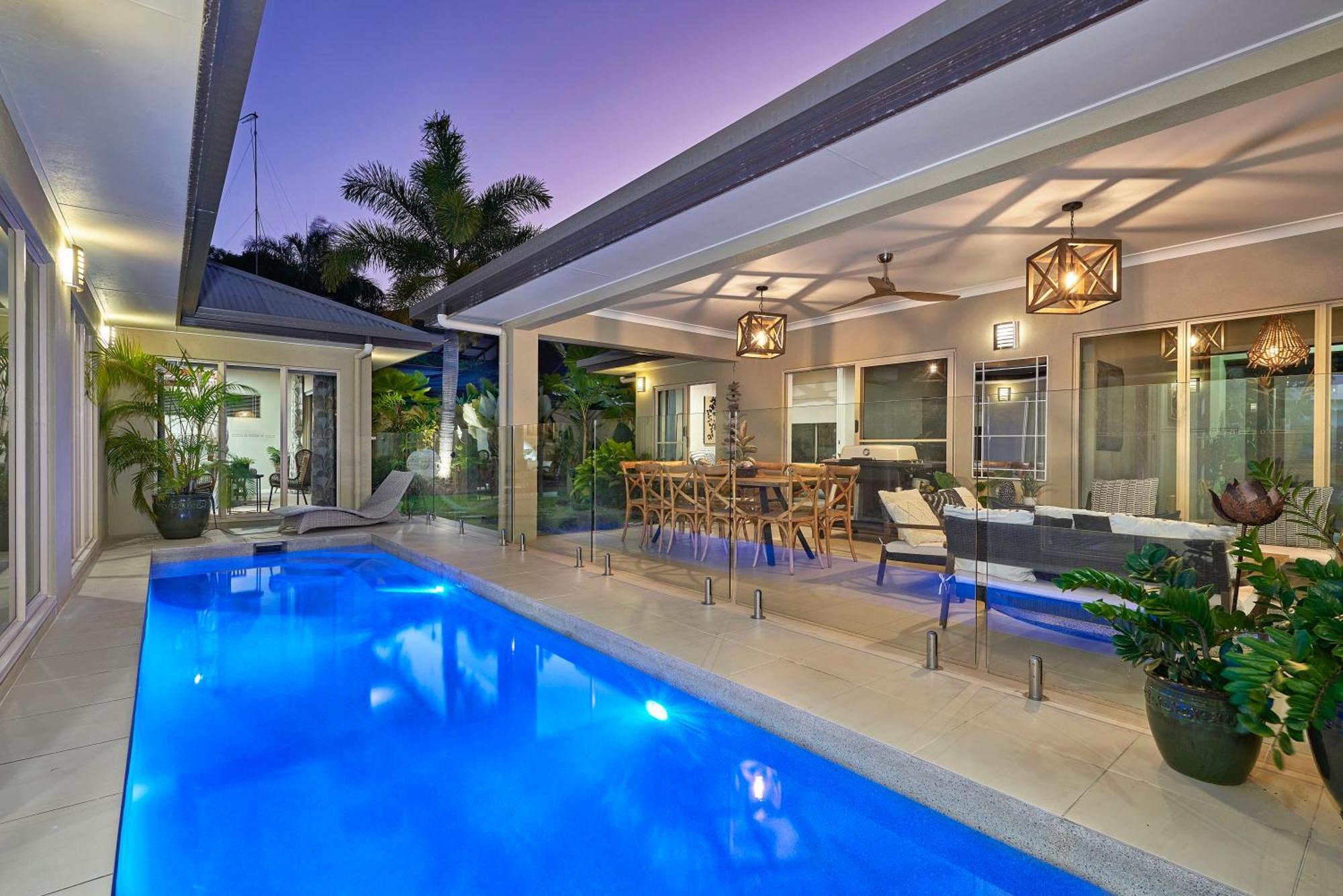 Escapades @ Palm Cove Villa Exterior photo